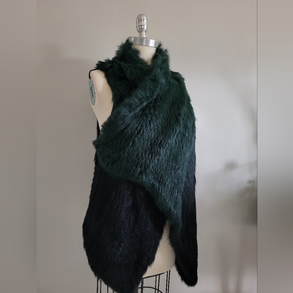 BNWT RUDSAK knit rabbit fur vest ombre green and black - Picture 5 of 14
